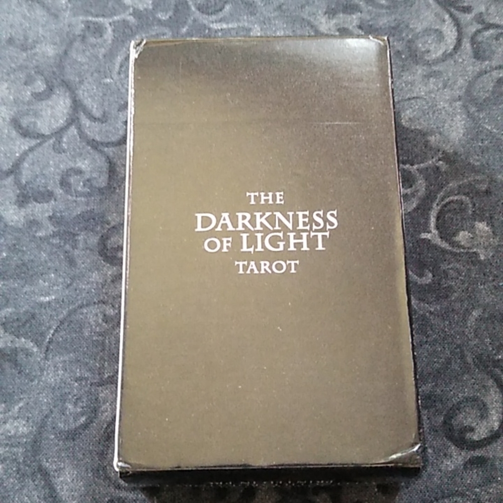 Darkness of Light Tarot Deck